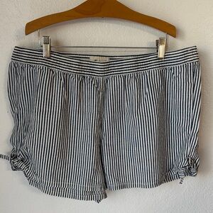 Madewell Pinstripe‎ Shorts